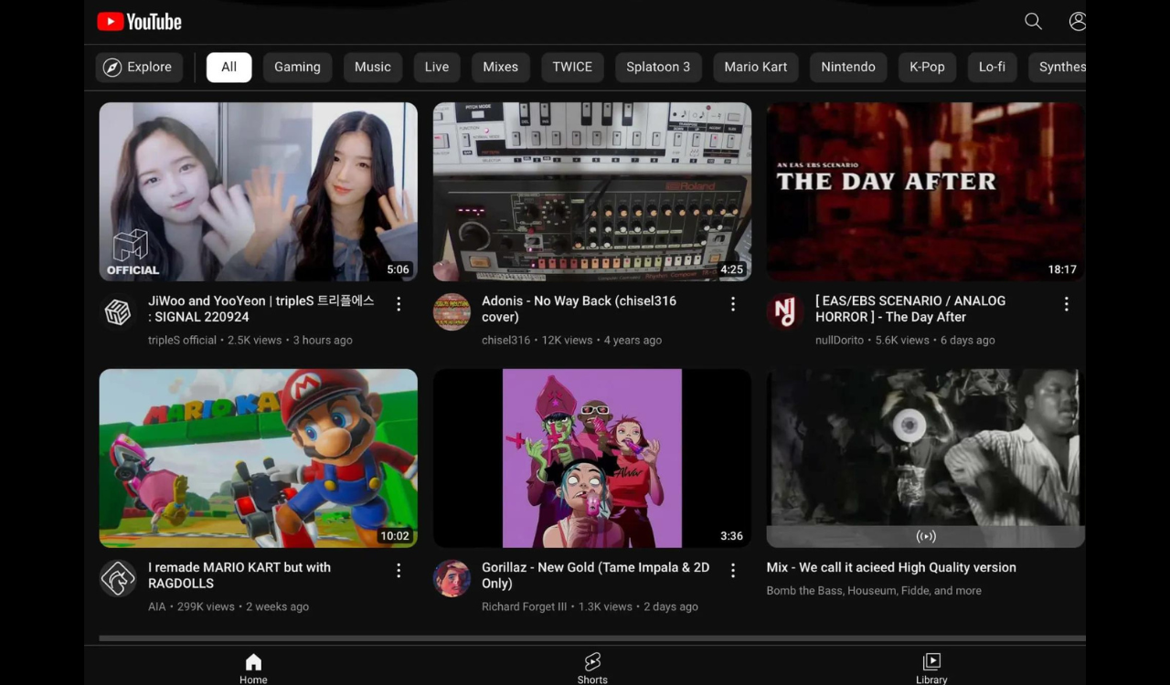YouTube Homepage-Keep material you using black theme