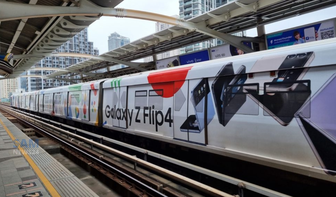 Galaxy Z Flip 4 Train Ad in Thailand (2)