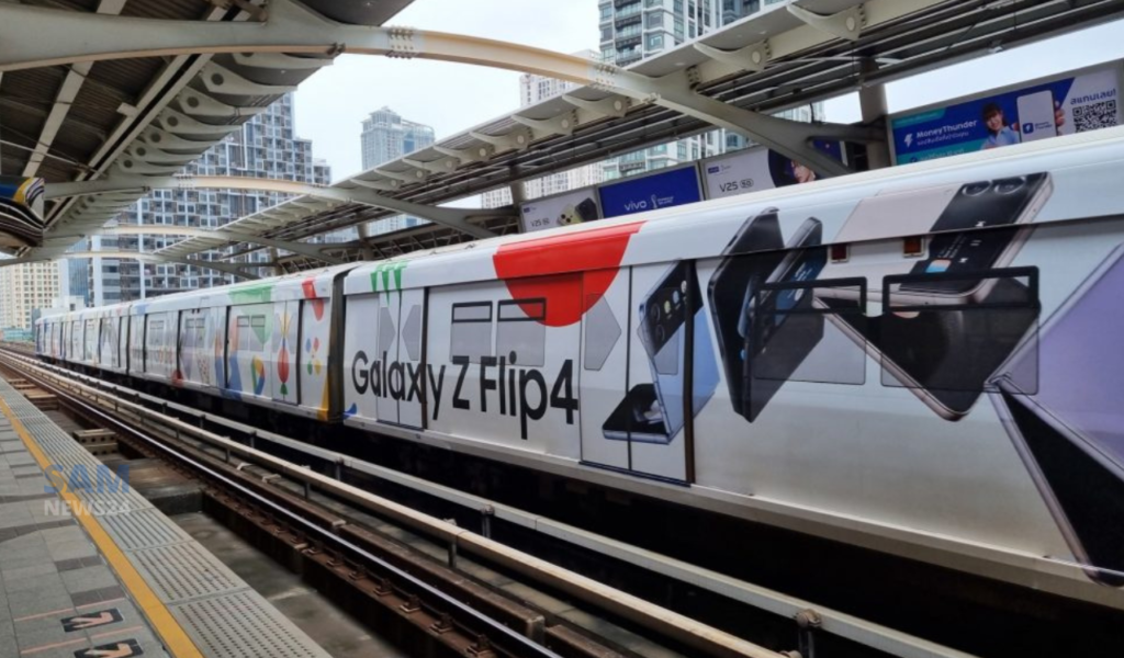 Samsung Galaxy Z Flip 4 Train Ad in Thailand