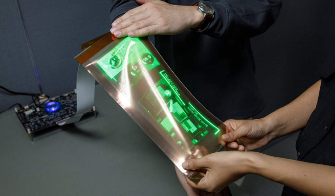 First Stretchable display revealed by LG (1)